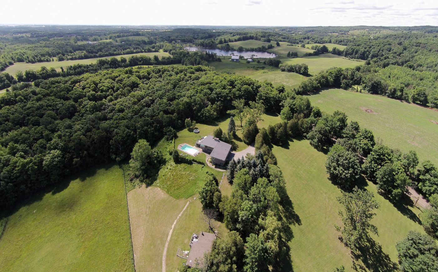 Luxury real estate and Country Homes for sale including horse farms and property in the Caledon and King City areas near Toronto