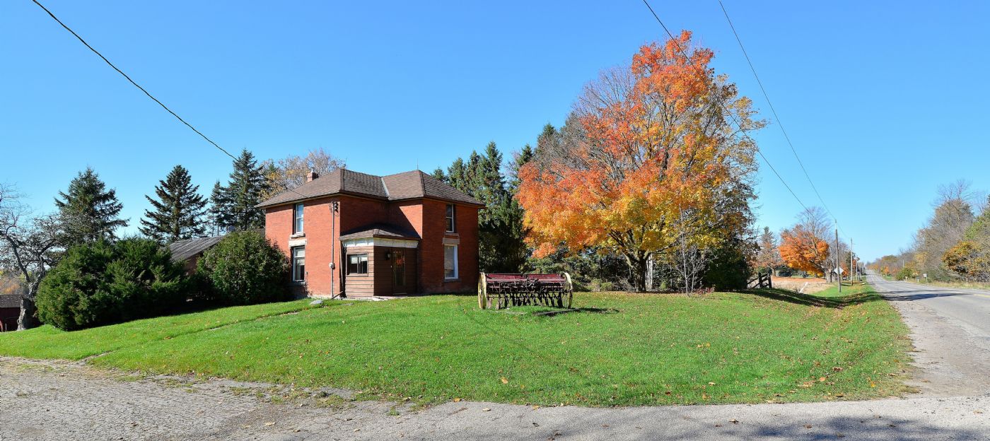 Luxury real estate and Country Homes for sale including horse farms and property in the Caledon and King City areas near Toronto
