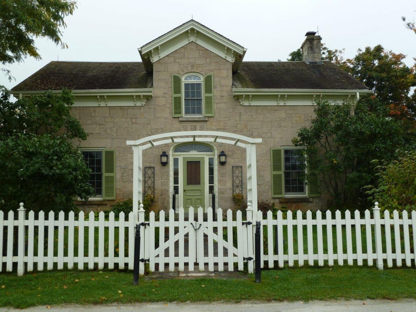 Luxury real estate and Country Homes for sale including horse farms and property in the Caledon and King City areas near Toronto