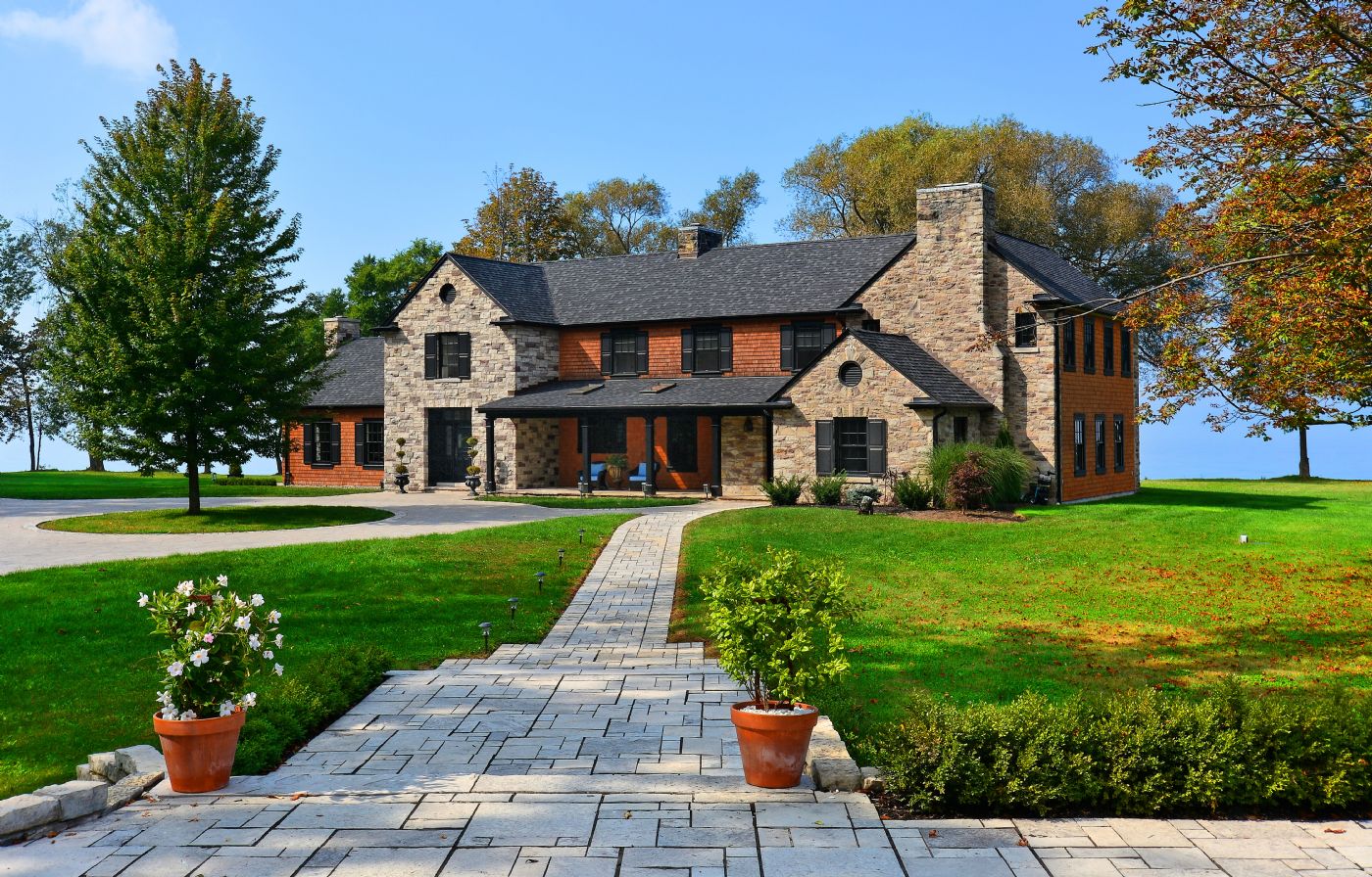 Luxury real estate and Country Homes for sale including horse farms and property in the Caledon and King City areas near Toronto