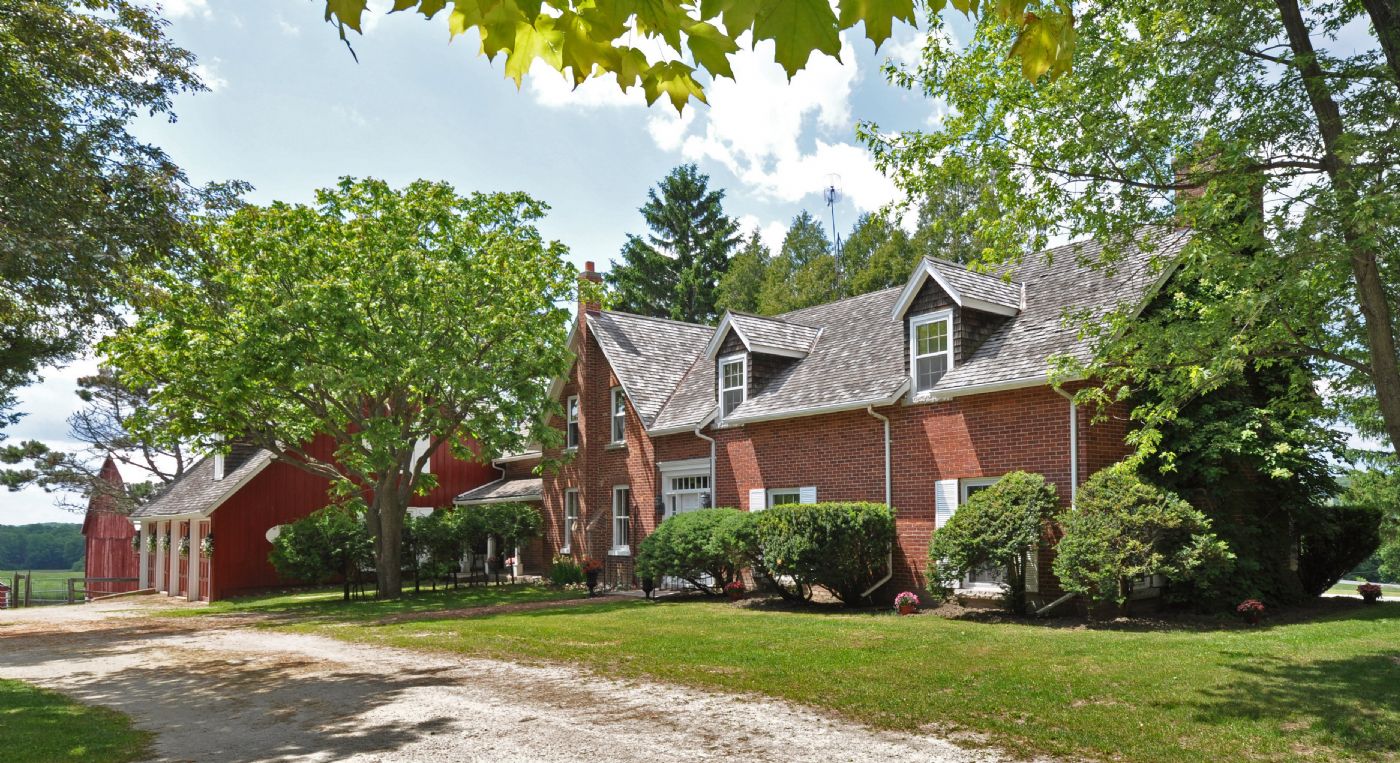 Luxury real estate and Country Homes for sale including horse farms and property in the Caledon and King City areas near Toronto