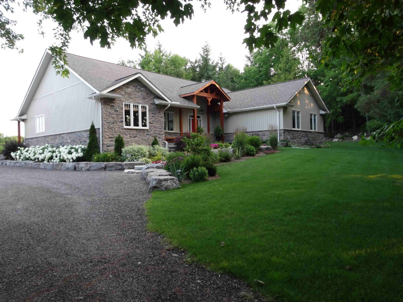 Luxury real estate and Country Homes for sale including horse farms and property in the Caledon and King City areas near Toronto
