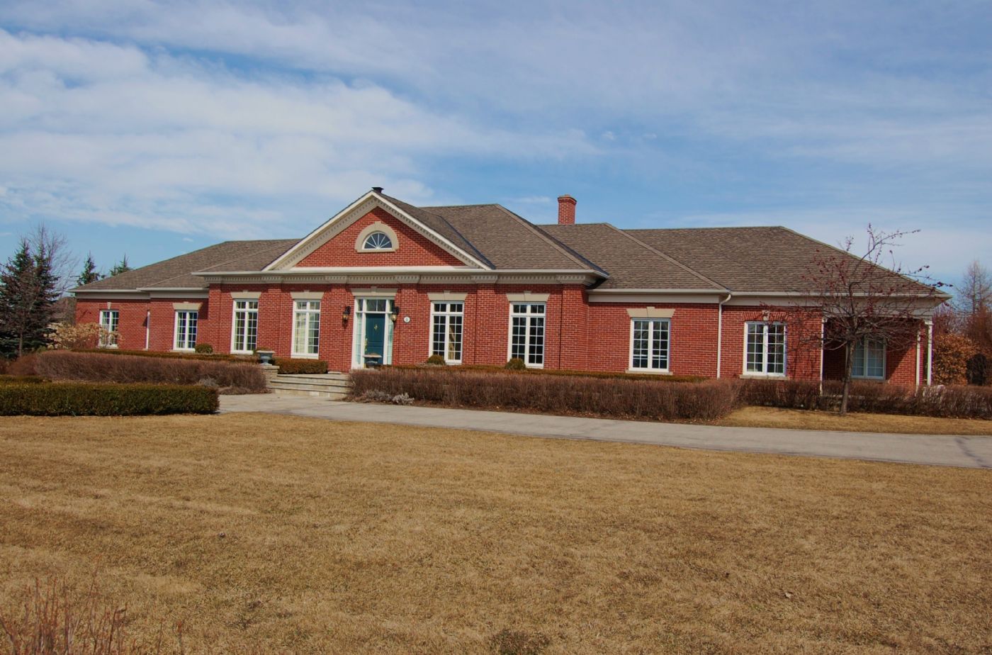 Luxury real estate and Country Homes for sale including horse farms and property in the Caledon and King City areas near Toronto