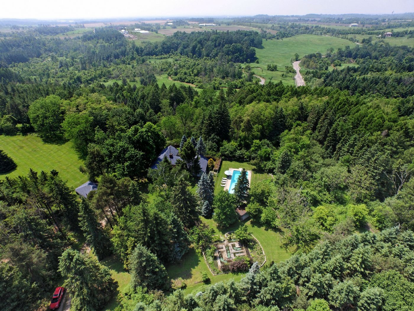 Luxury real estate and Country Homes for sale including horse farms and property in the Caledon and King City areas near Toronto