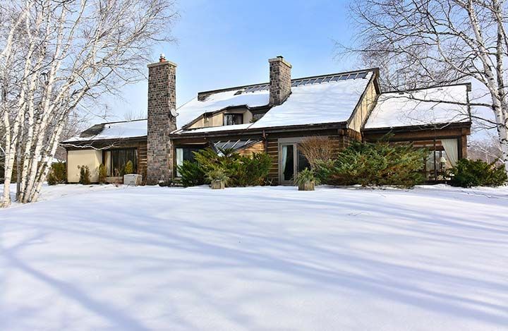 Luxury real estate and Country Homes for sale including horse farms and property in the Caledon and King City areas near Toronto
