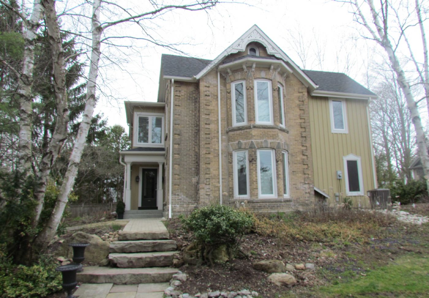 Luxury real estate and Country Homes for sale including horse farms and property in the Caledon and King City areas near Toronto