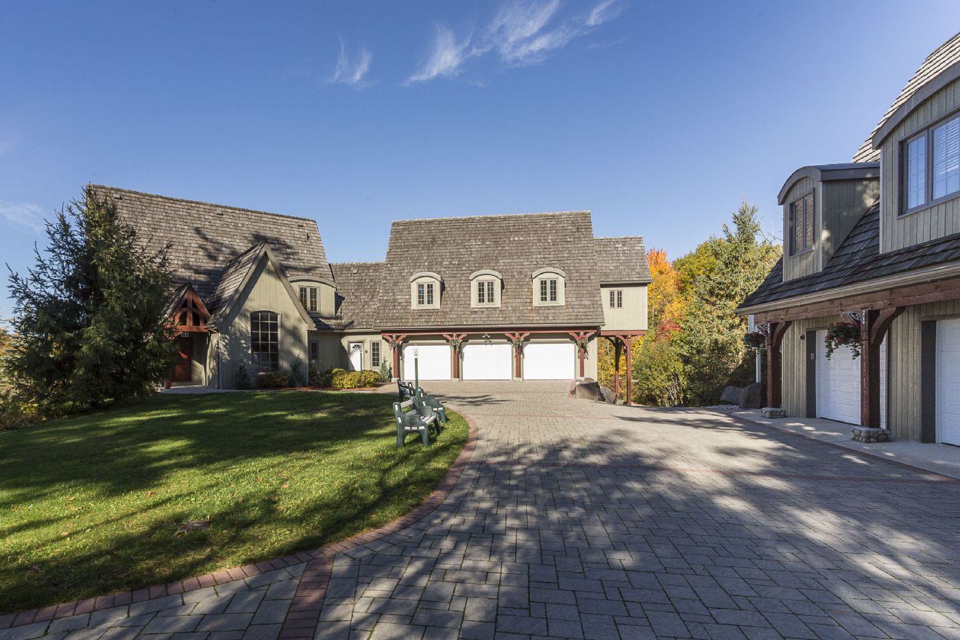 Luxury real estate and Country Homes for sale including horse farms and property in the Caledon and King City areas near Toronto