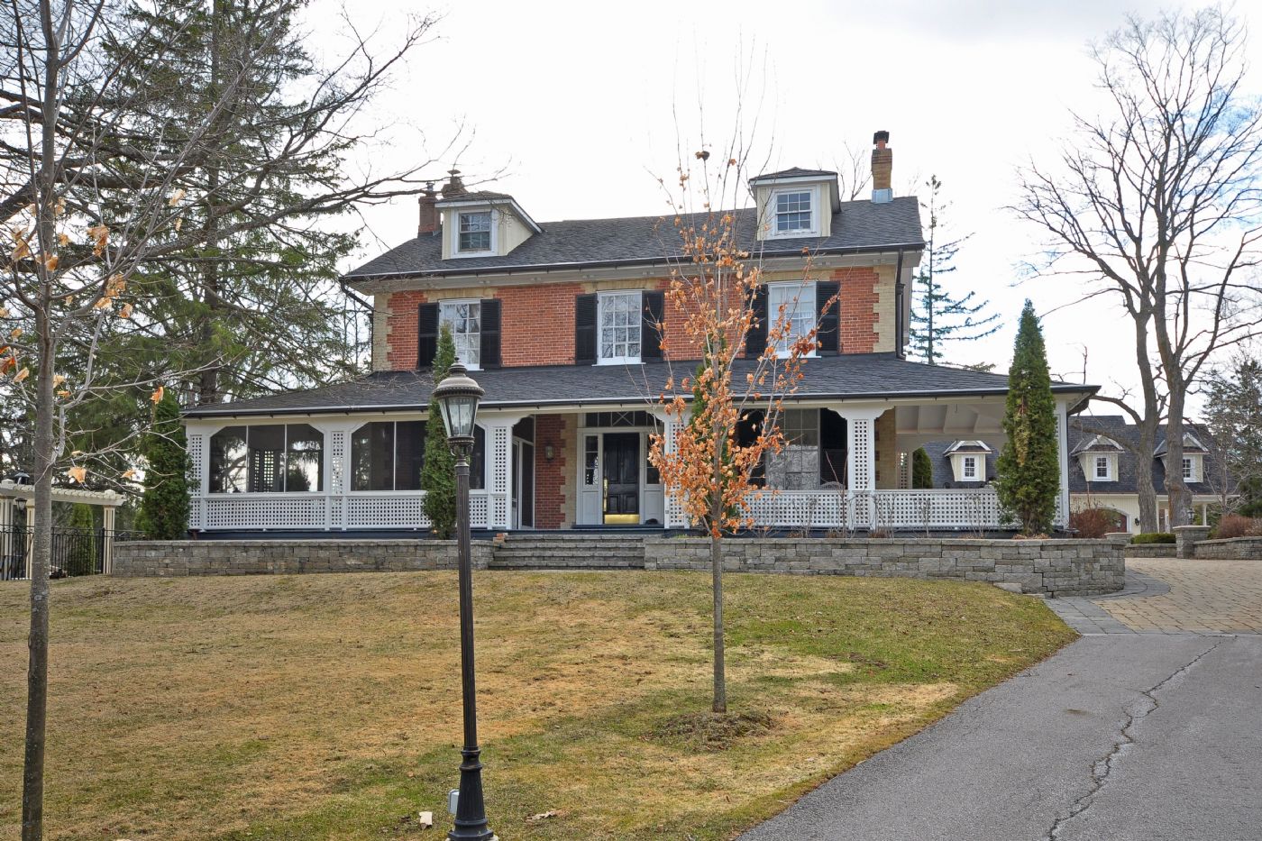Luxury real estate and Country Homes for sale including horse farms and property in the Caledon and King City areas near Toronto