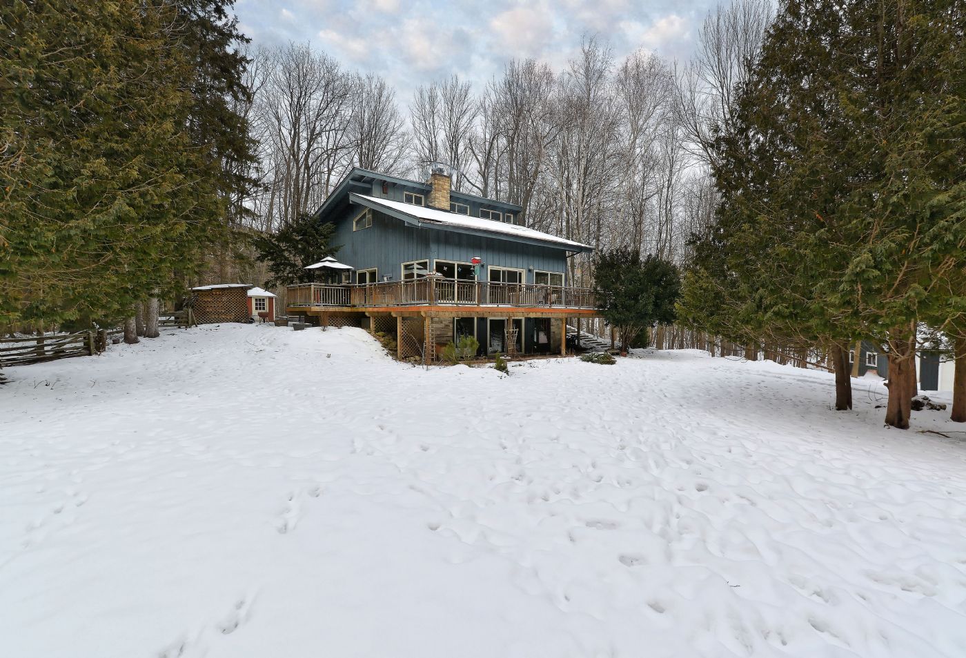 Luxury real estate and Country Homes for sale including horse farms and property in the Caledon and King City areas near Toronto