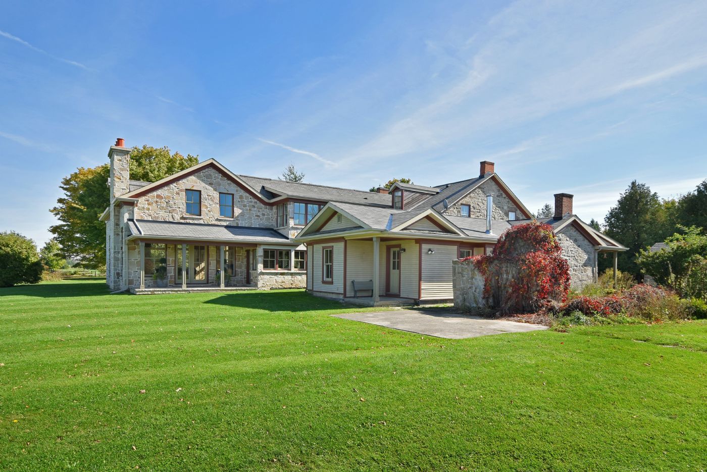 Luxury real estate and Country Homes for sale including horse farms and property in the Caledon and King City areas near Toronto