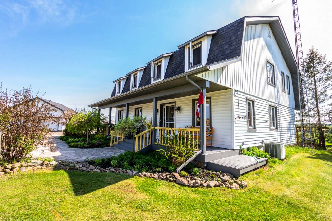 Luxury real estate and Country Homes for sale including horse farms and property in the Caledon and King City areas near Toronto