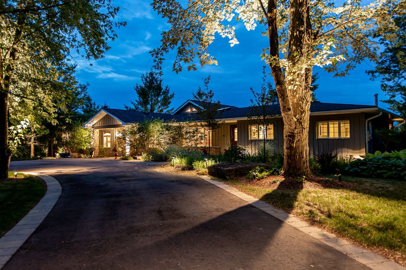Luxury real estate and Country Homes for sale including horse farms and property in the Caledon and King City areas near Toronto