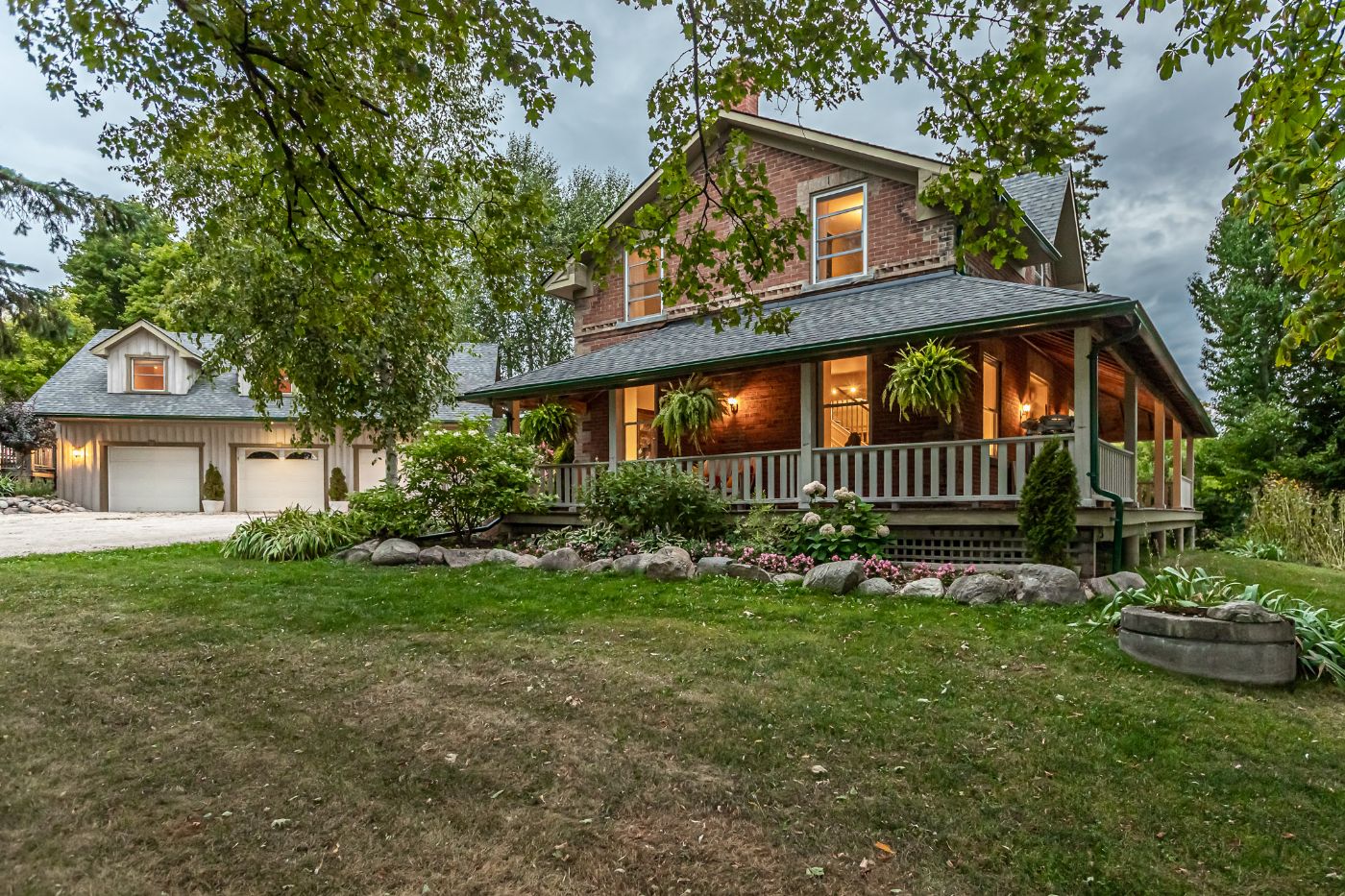 Luxury real estate and Country Homes for sale including horse farms and property in the Caledon and King City areas near Toronto