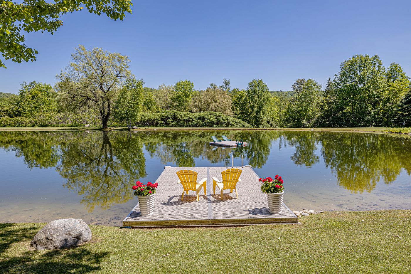 Luxury real estate and Country Homes for sale including horse farms and property in the Caledon and King City areas near Toronto