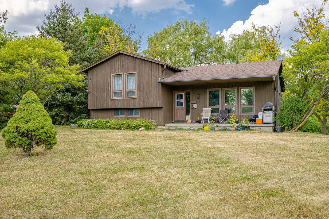 Luxury real estate and Country Homes for sale including horse farms and property in the Caledon and King City areas near Toronto