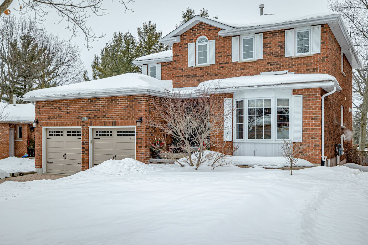 Luxury real estate and Country Homes for sale including horse farms and property in the Caledon and King City areas near Toronto