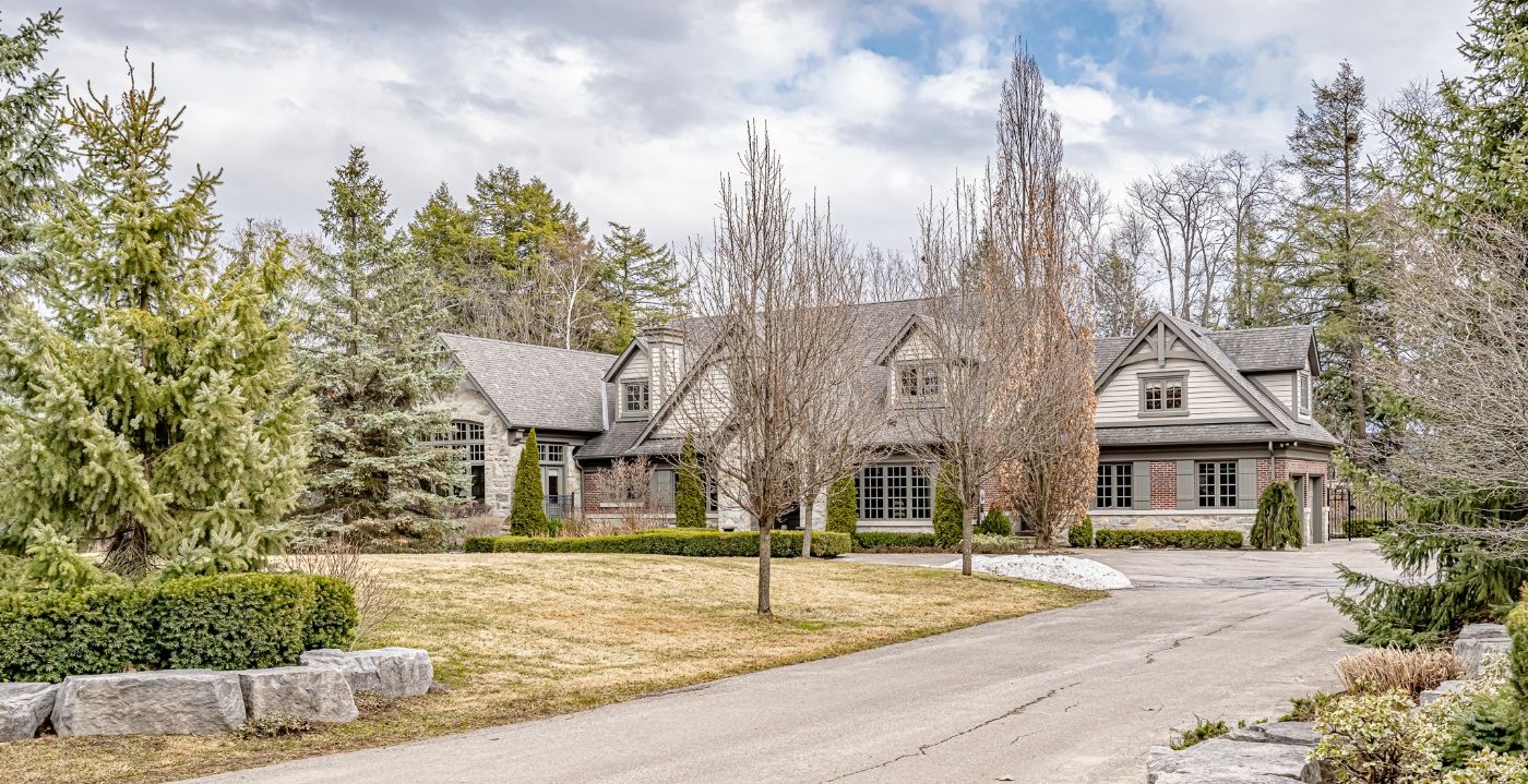 Luxury real estate and Country Homes for sale including horse farms and property in the Caledon and King City areas near Toronto