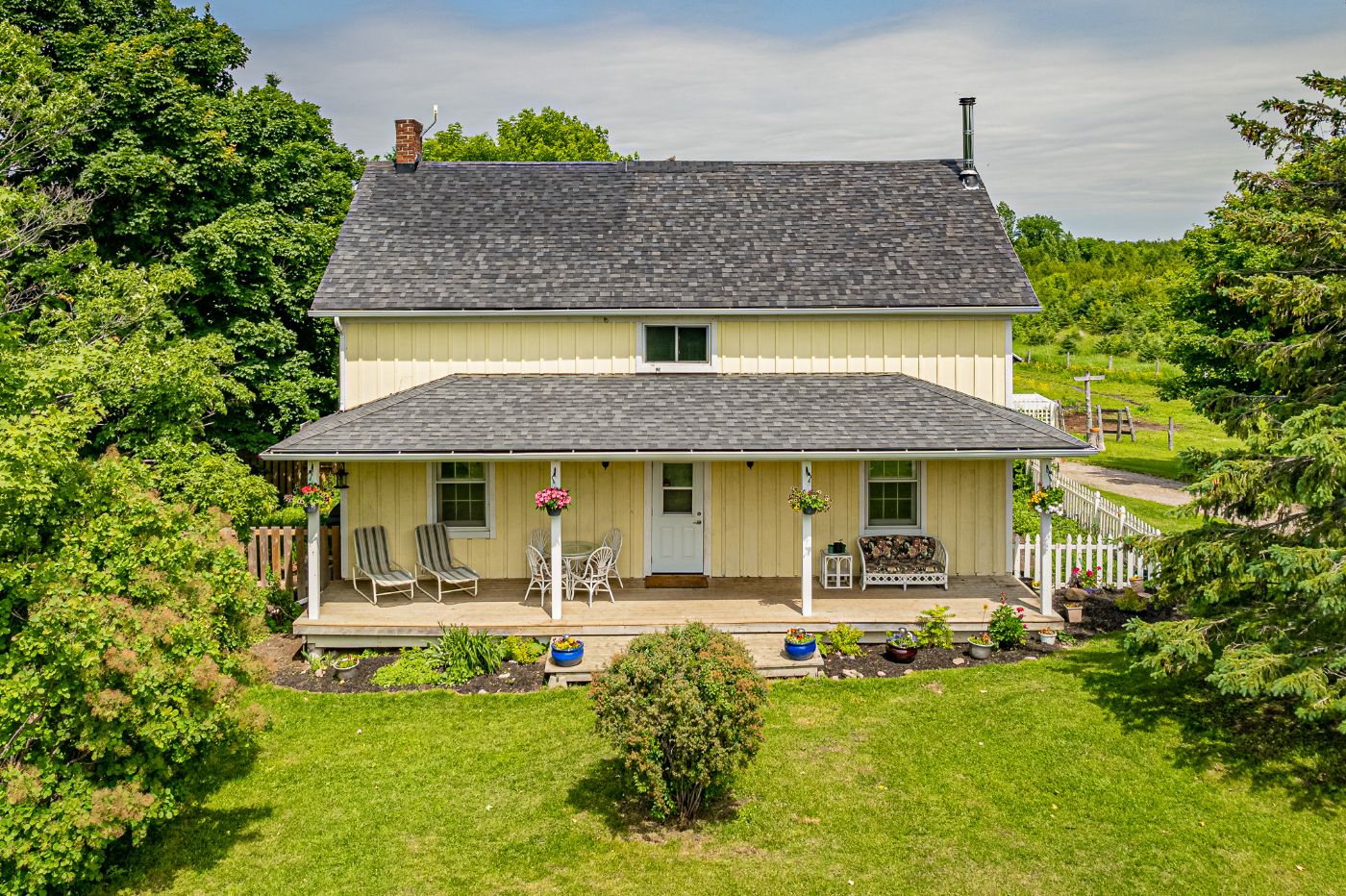 Luxury real estate and Country Homes for sale including horse farms and property in the Caledon and King City areas near Toronto