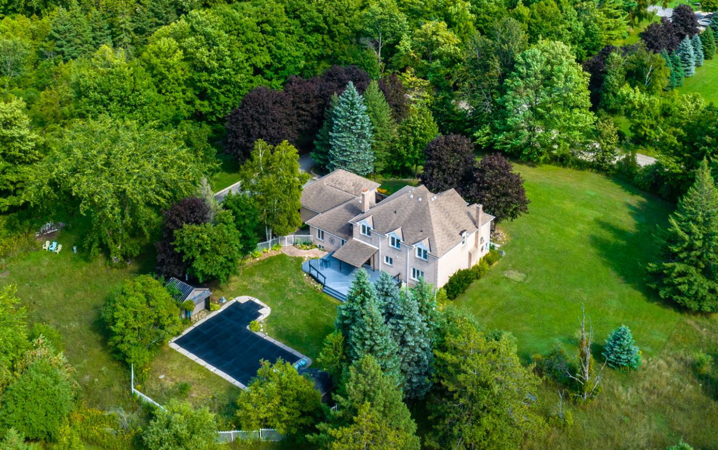 Luxury real estate and Country Homes for sale including horse farms and property in the Caledon and King City areas near Toronto