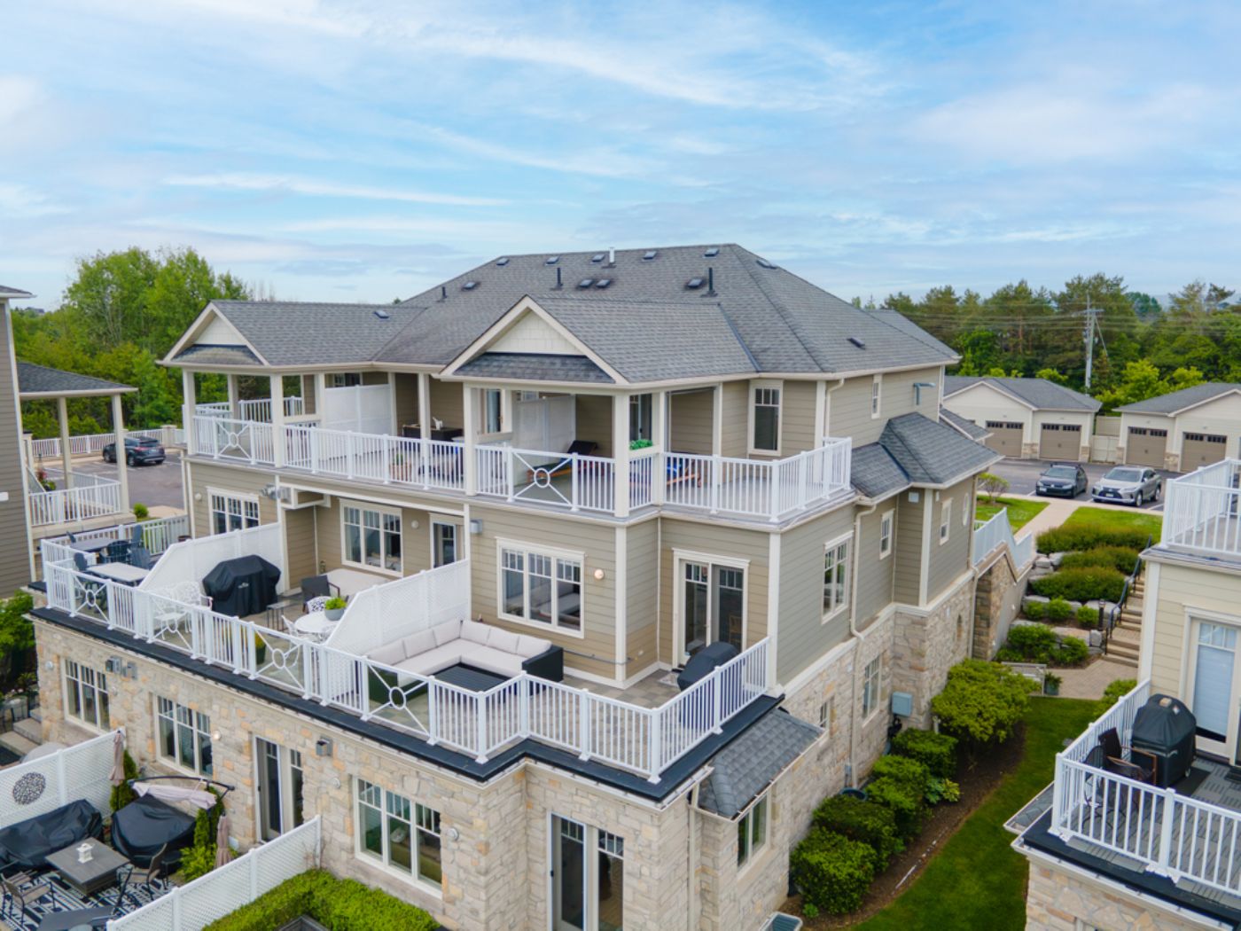 Luxury real estate and Country Homes for sale including horse farms and property in the Caledon and King City areas near Toronto