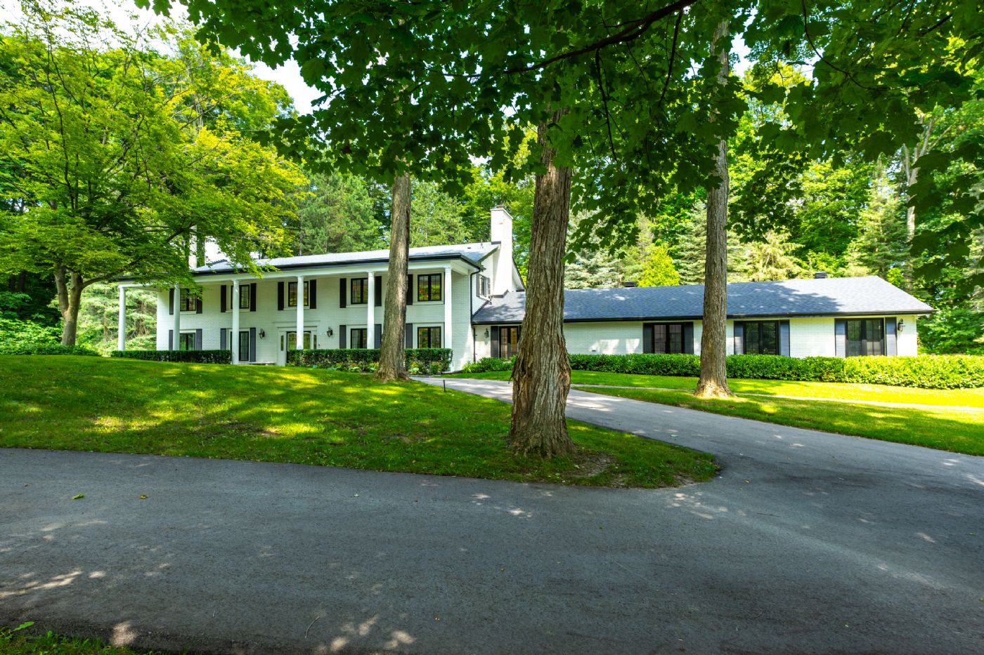 Luxury real estate and Country Homes for sale including horse farms and property in the Caledon and King City areas near Toronto