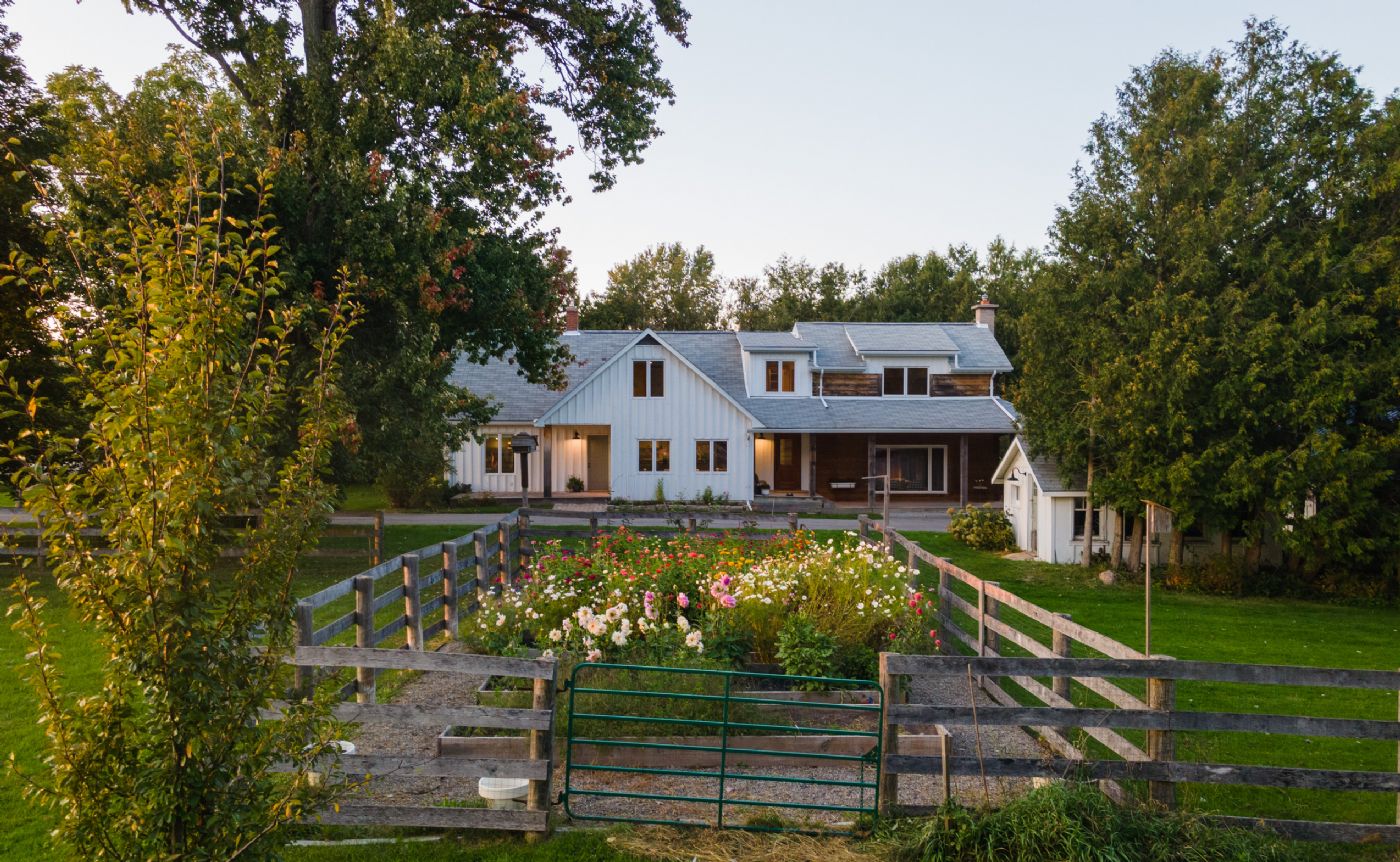 Luxury real estate and Country Homes for sale including horse farms and property in the Caledon and King City areas near Toronto