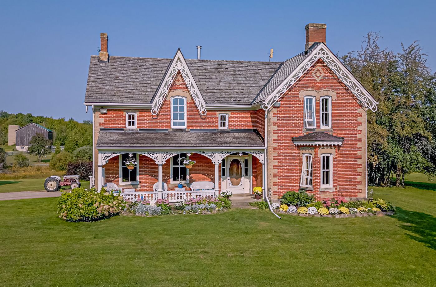 Luxury real estate and Country Homes for sale including horse farms and property in the Caledon and King City areas near Toronto
