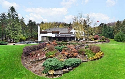Luxury real estate and Country Homes for sale including horse farms and property in the Caledon and King City areas near Toronto