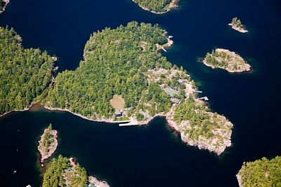 Luxury real estate and Country Homes for sale including horse farms and property in the Caledon and King City areas near Toronto