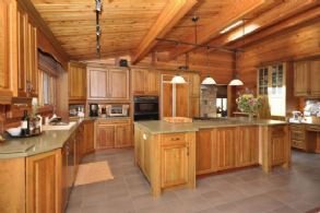 Kitchen - Country homes for sale and luxury real estate including horse farms and property in the Caledon and King City areas near Toronto