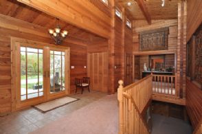 Foyer - Country homes for sale and luxury real estate including horse farms and property in the Caledon and King City areas near Toronto