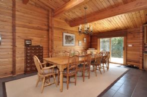 Kitchen Dining Area - Country homes for sale and luxury real estate including horse farms and property in the Caledon and King City areas near Toronto