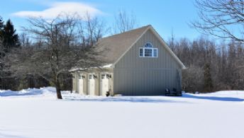 The Simpson House, Milton, Ontario, Canada - Country homes for sale and luxury real estate including horse farms and property in the Caledon and King City areas near Toronto