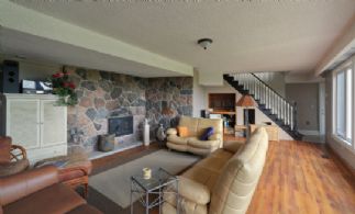House Recreation Room - Country homes for sale and luxury real estate including horse farms and property in the Caledon and King City areas near Toronto