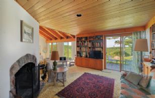 Hilltop Retreat, Mono Hills, Ontario, Canada - Country homes for sale and luxury real estate including horse farms and property in the Caledon and King City areas near Toronto