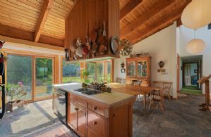 Hilltop Retreat, Mono Hills, Ontario, Canada - Country homes for sale and luxury real estate including horse farms and property in the Caledon and King City areas near Toronto