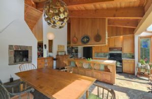 Hilltop Retreat, Mono Hills, Ontario, Canada - Country homes for sale and luxury real estate including horse farms and property in the Caledon and King City areas near Toronto