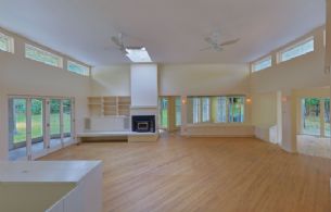 Central Family Room - Country homes for sale and luxury real estate including horse farms and property in the Caledon and King City areas near Toronto