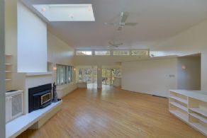 Family Room looking towards Kitchen - Country homes for sale and luxury real estate including horse farms and property in the Caledon and King City areas near Toronto