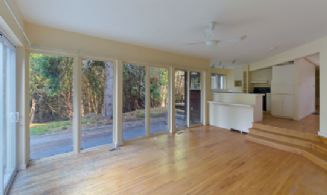 Dining and Kitchen - Country homes for sale and luxury real estate including horse farms and property in the Caledon and King City areas near Toronto