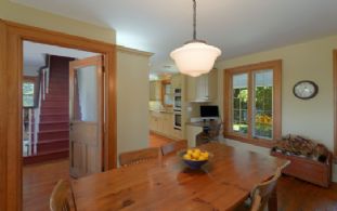 Kitchen Dining Area - Country homes for sale and luxury real estate including horse farms and property in the Caledon and King City areas near Toronto