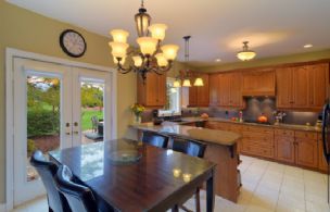 Kitchen - Country homes for sale and luxury real estate including horse farms and property in the Caledon and King City areas near Toronto