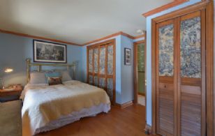 Bedroom - Country homes for sale and luxury real estate including horse farms and property in the Caledon and King City areas near Toronto