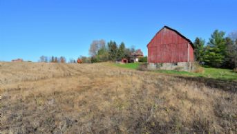 Bolton Acreage, Caledon, Ontario, Canada - Country homes for sale and luxury real estate including horse farms and property in the Caledon and King City areas near Toronto