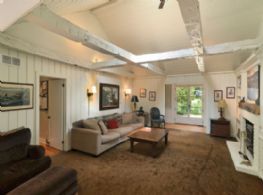 Family Room - Country homes for sale and luxury real estate including horse farms and property in the Caledon and King City areas near Toronto