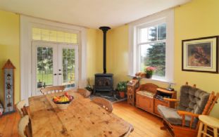 Horse Country, Mono, Ontario, Canada - Country homes for sale and luxury real estate including horse farms and property in the Caledon and King City areas near Toronto