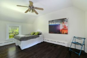 Bedroom - Country homes for sale and luxury real estate including horse farms and property in the Caledon and King City areas near Toronto