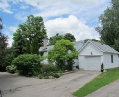 Kettleby Bungalow - Country Homes for sale and Luxury Real Estate in Caledon and King City including Horse Farms and Property for sale near Toronto
