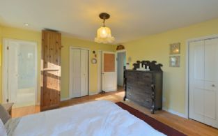 Master Bedroom - Country homes for sale and luxury real estate including horse farms and property in the Caledon and King City areas near Toronto