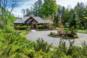 Main Residence - Country homes for sale and luxury real estate including horse farms and property in the Caledon and King City areas near Toronto